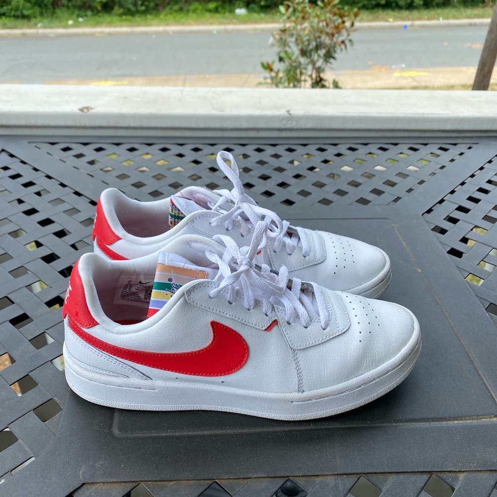 Nike Blazer’s - Red and White